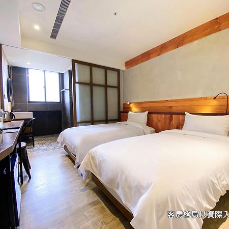 Central Land Hotel Taichung Exterior photo