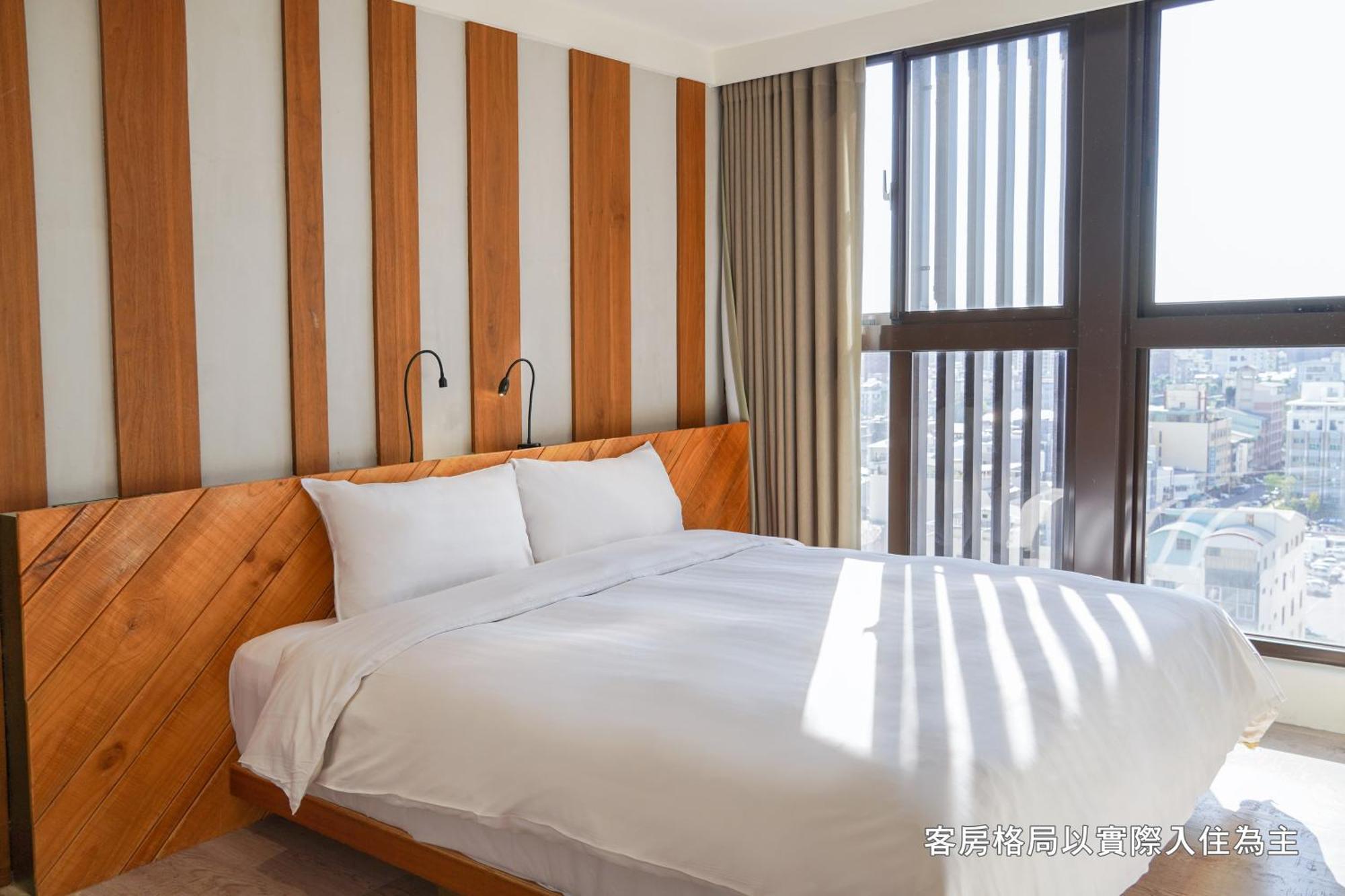 Central Land Hotel Taichung Exterior photo