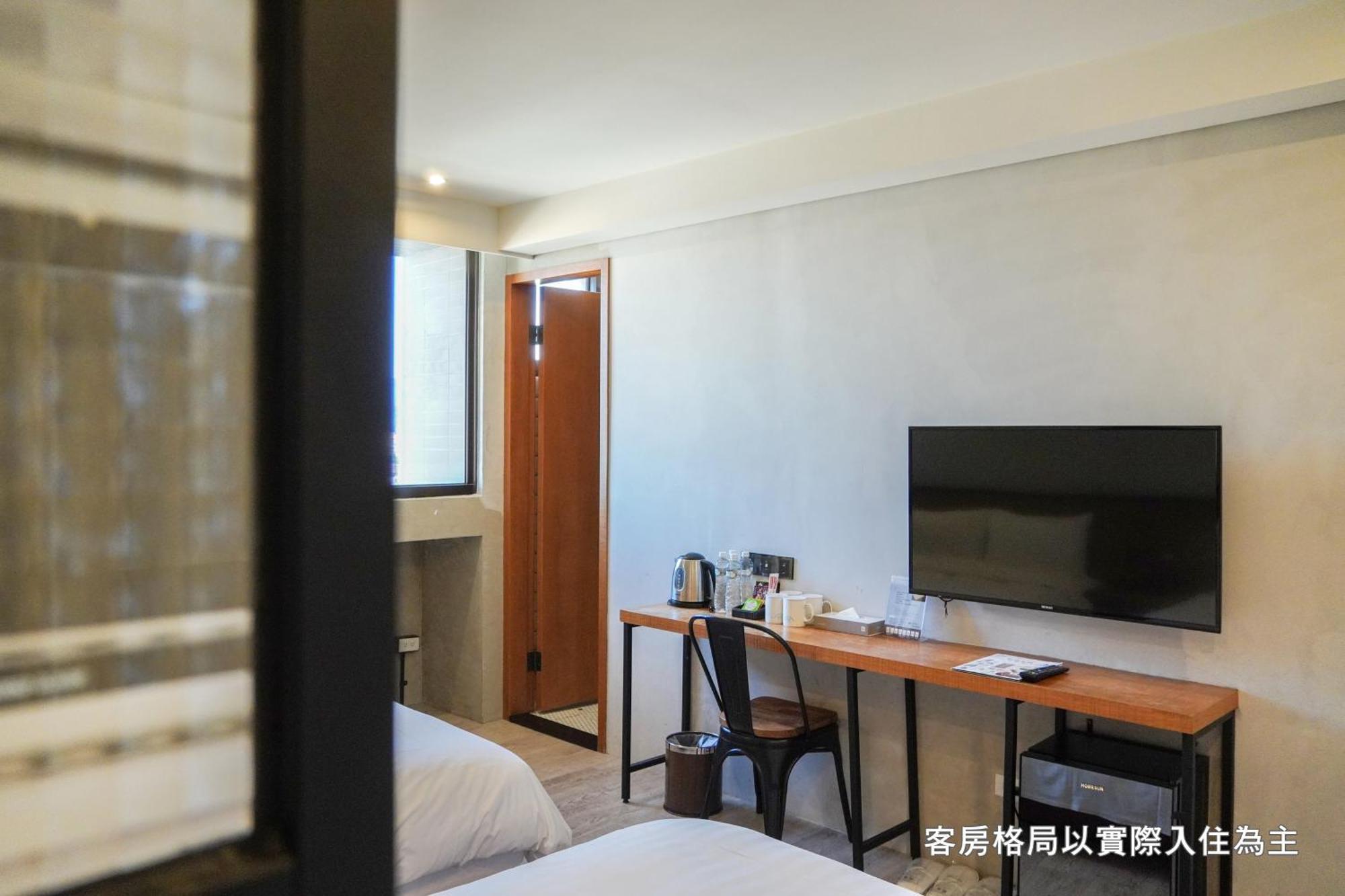 Central Land Hotel Taichung Exterior photo