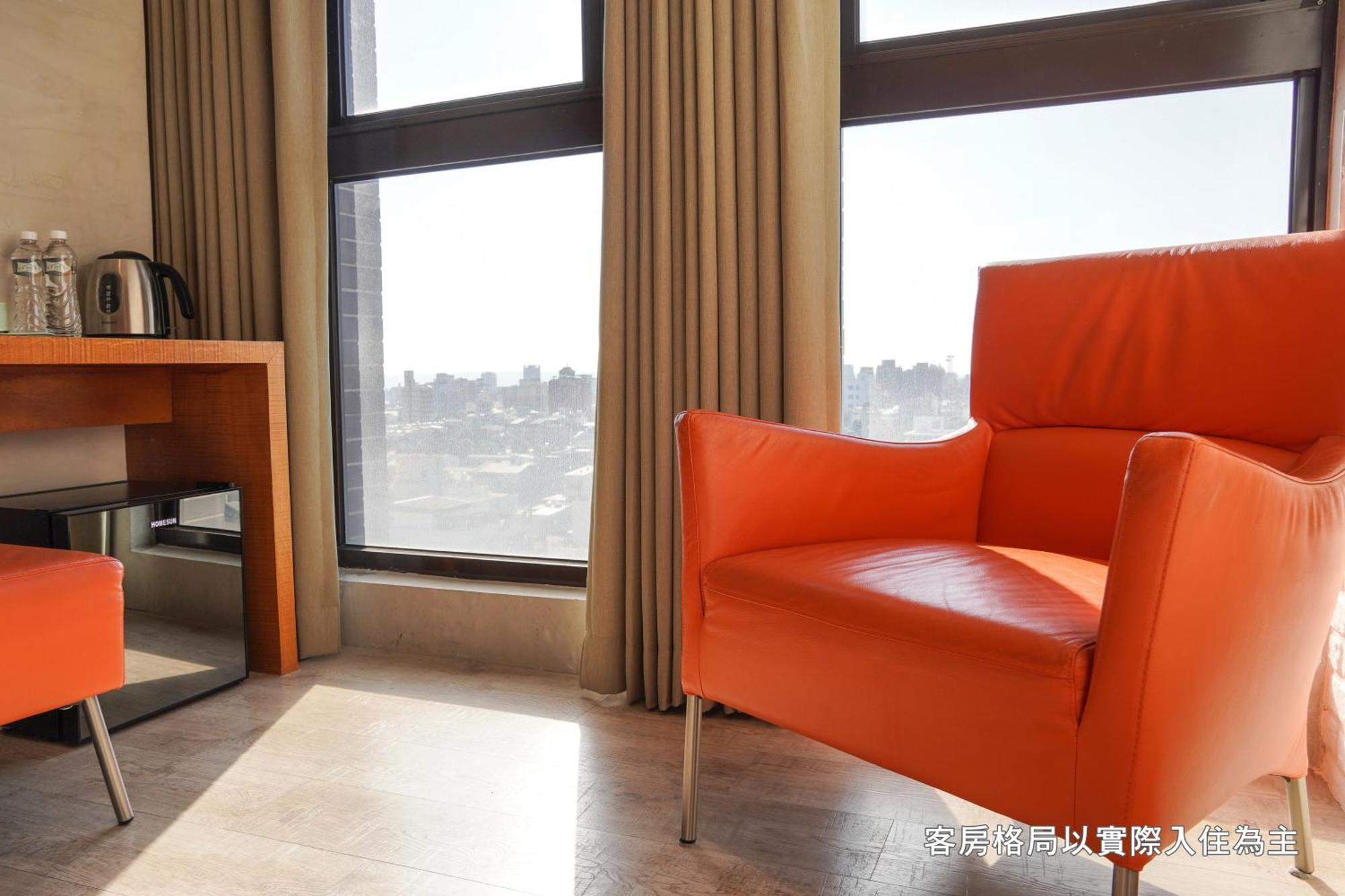 Central Land Hotel Taichung Exterior photo