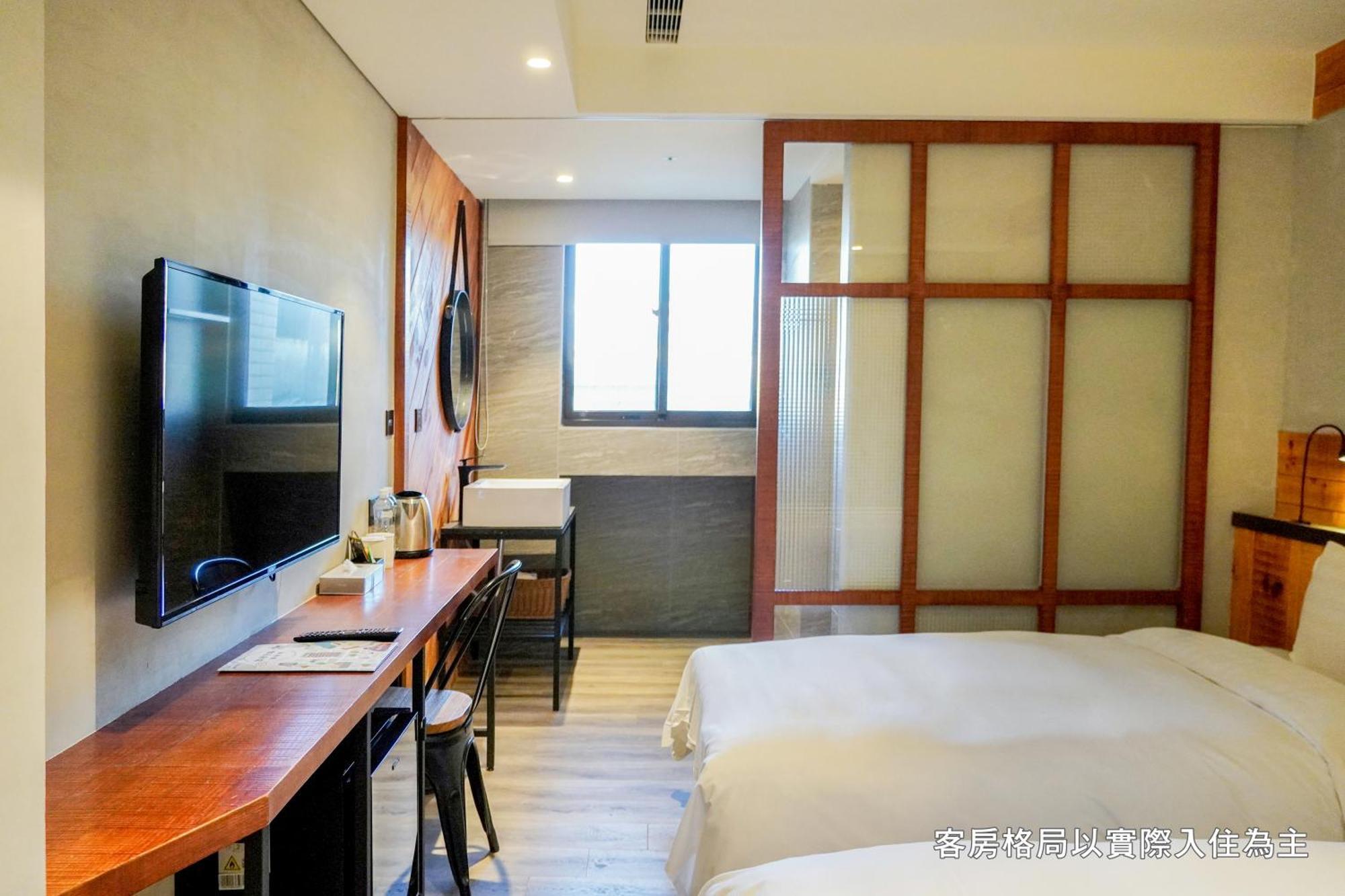 Central Land Hotel Taichung Exterior photo