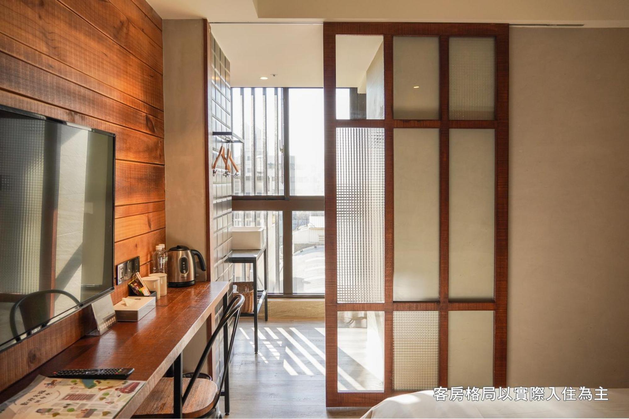 Central Land Hotel Taichung Exterior photo