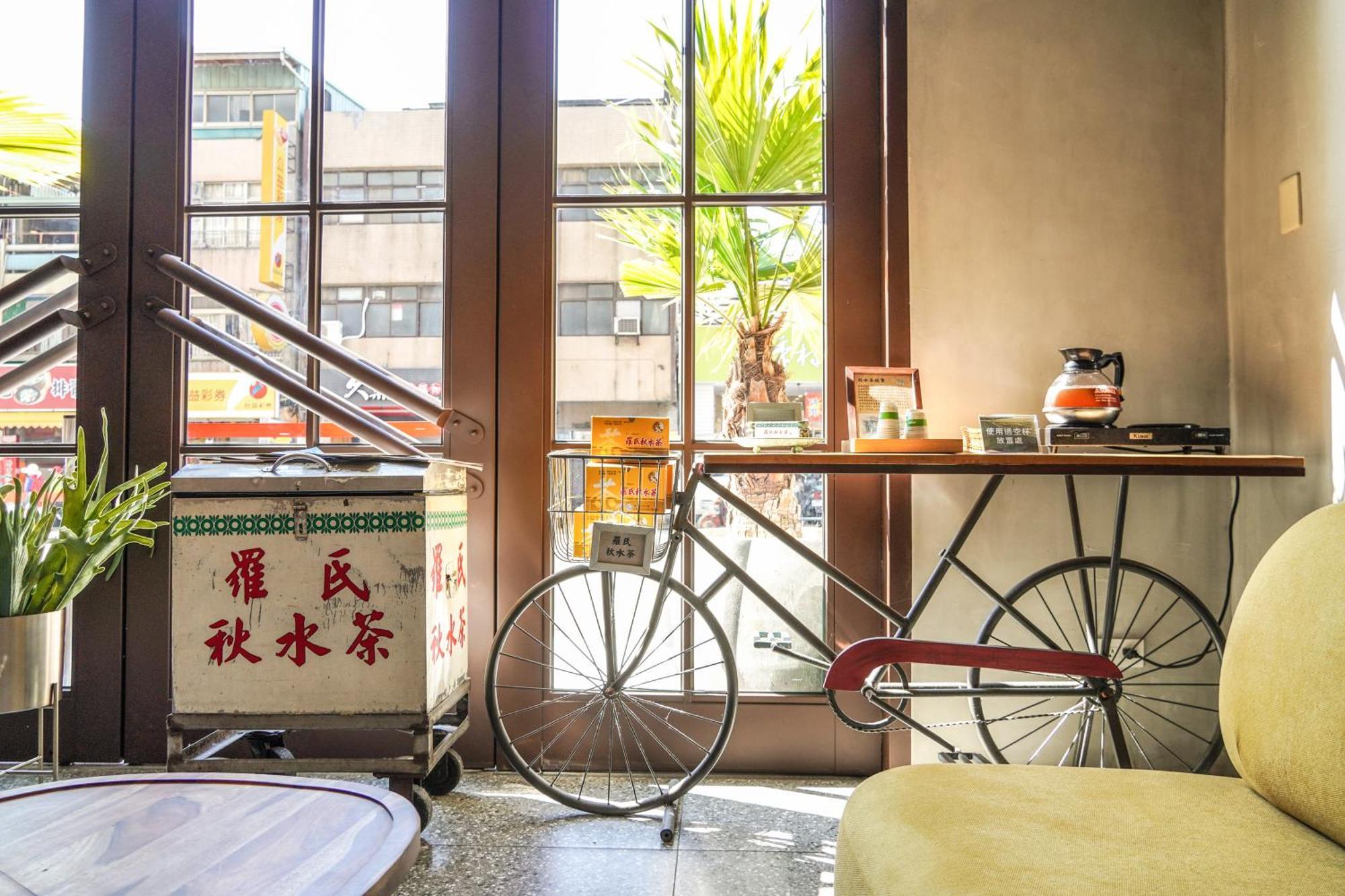 Central Land Hotel Taichung Exterior photo