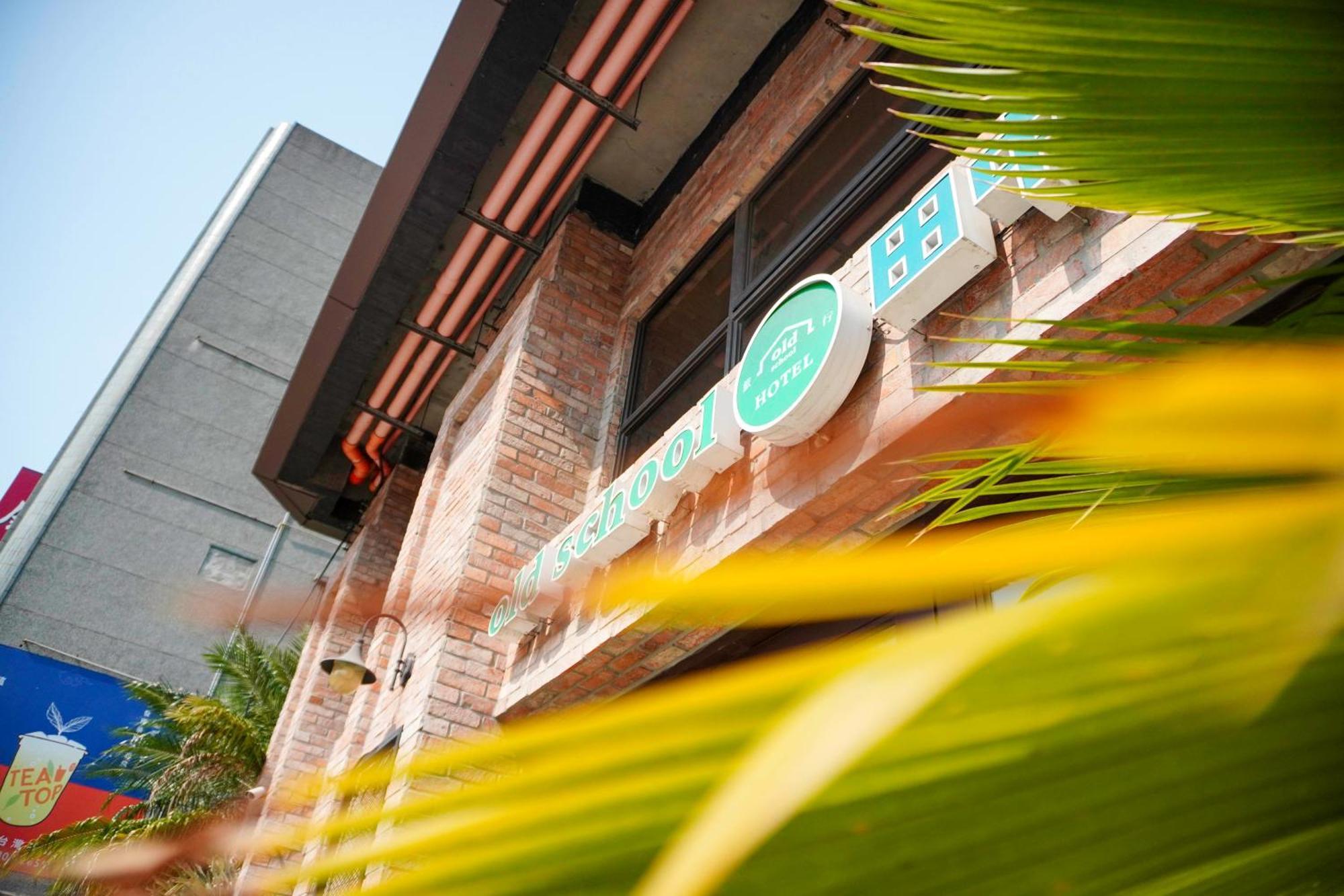 Central Land Hotel Taichung Exterior photo